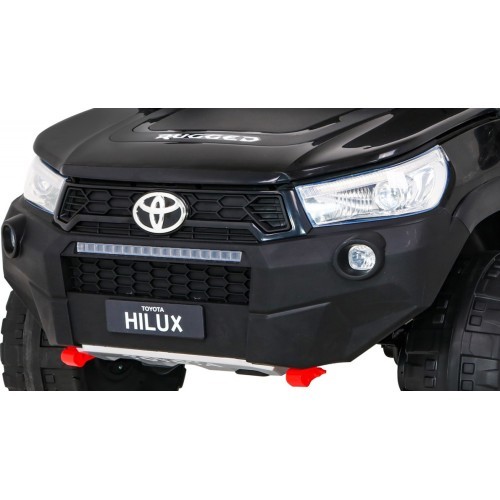 Электромобиль Toyota Hilux, чёрный