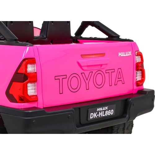 Toyota Hilux automašīna rozā