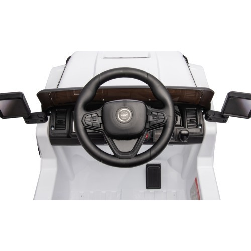 Off Road Vehicle MOUNTAIN White