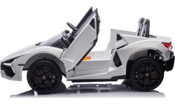 Lamborghini Revuelto XL White vehicle