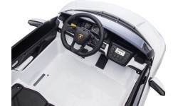 Электромобиль Lamborghini Revuelto XL, белый