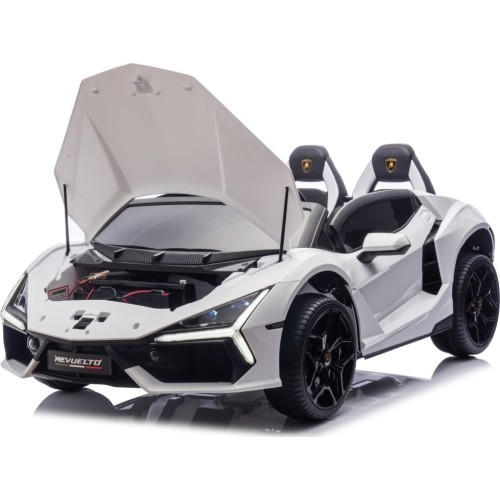 Lamborghini Revuelto XL White vehicle