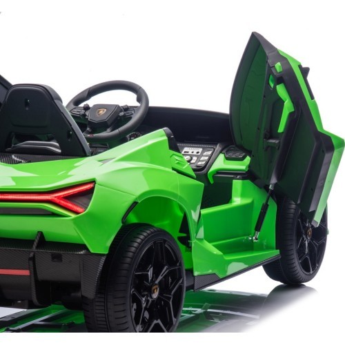 Vehicle Lamborghini Revuelto XL Green
