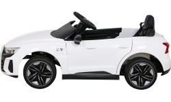Elektromobilis Audi RS E-Tron GT, balts
