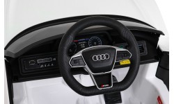 Elektromobilis Audi RS E-Tron GT, balts