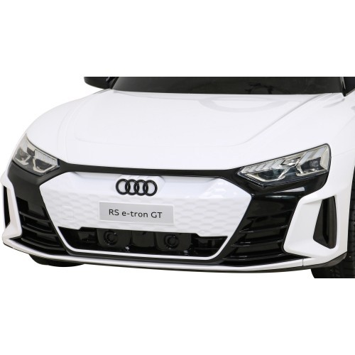 Elektromobilis Audi RS E-Tron GT, balts