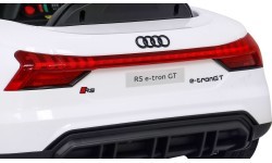 Elektromobilis Audi RS E-Tron GT, balts