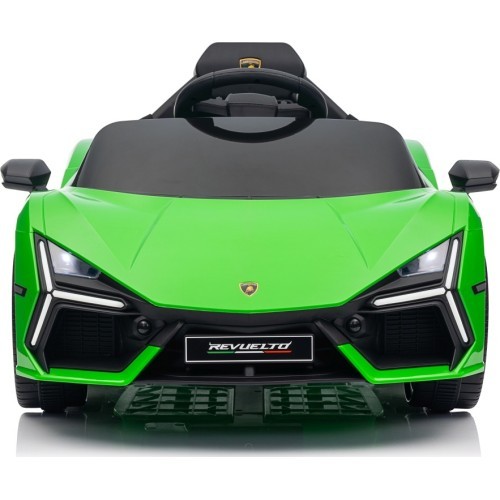 Vehicle Lamborghini Revuelto Green
