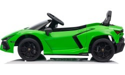 Vehicle Lamborghini Revuelto Green
