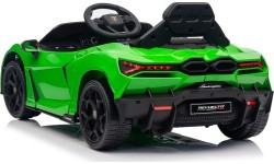 Vehicle Lamborghini Revuelto Green