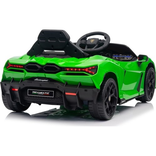 Vehicle Lamborghini Revuelto Green