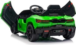 Vehicle Lamborghini Revuelto Green