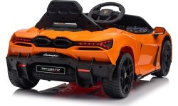 Elektromobilis Lamborghini Revuelto, oranžs