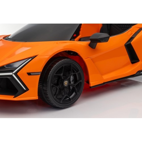 Elektromobilis Lamborghini Revuelto, oranžs