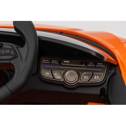 Электромобиль Lamborghini Revuelto, оранжевый