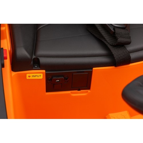 Elektromobilis Lamborghini Revuelto, oranžs