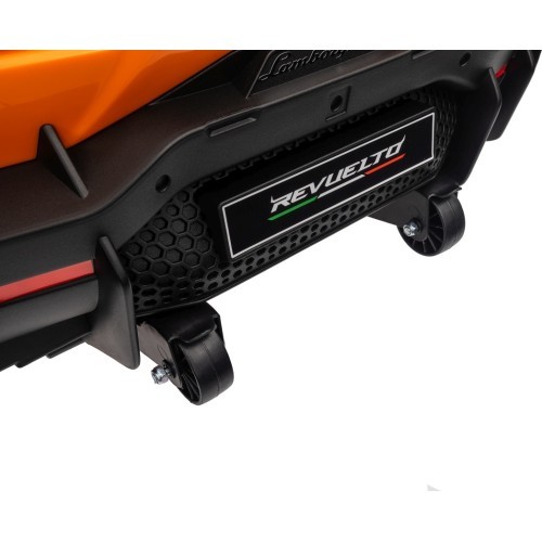 Электромобиль Lamborghini Revuelto, оранжевый