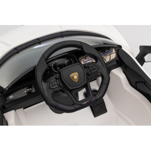 Elektromobilis Lamborghini Revuelto White
