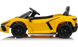 Elektromobilis Lamborghini Revuelto, dzeltens