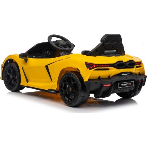 Vehicle Lamborghini Revuelto Yellow