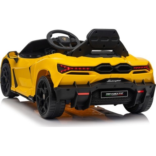 Elektromobilis Lamborghini Revuelto, dzeltens