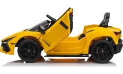 Vehicle Lamborghini Revuelto Yellow