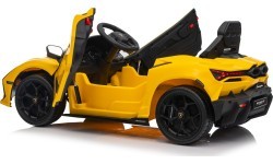 Vehicle Lamborghini Revuelto Yellow