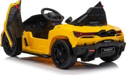 Elektromobilis Lamborghini Revuelto, dzeltens