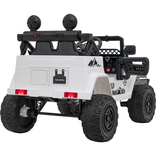 Электромобиль Toyota FJ Cruiser, белый