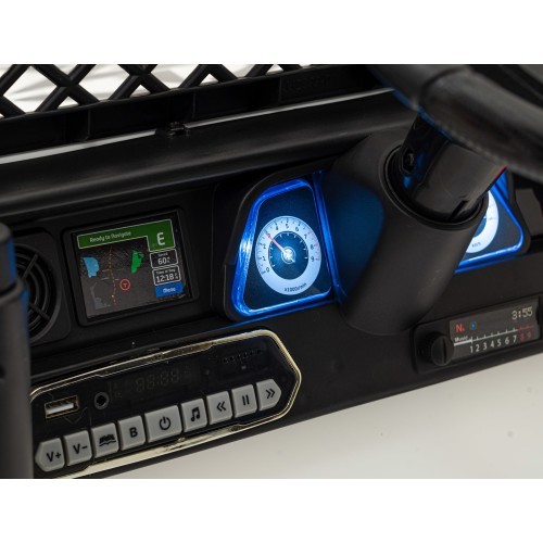 Elektromobilis Toyota FJ Cruiser, balts