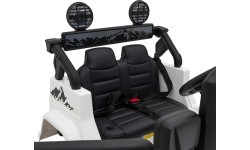 Elektromobilis Toyota FJ Cruiser, balts