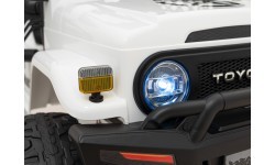 Elektromobilis Toyota FJ Cruiser, balts