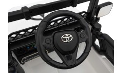 Elektromobilis Toyota FJ Cruiser, balts