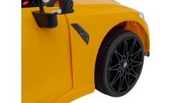 Vehicle BMW M4 Yellow