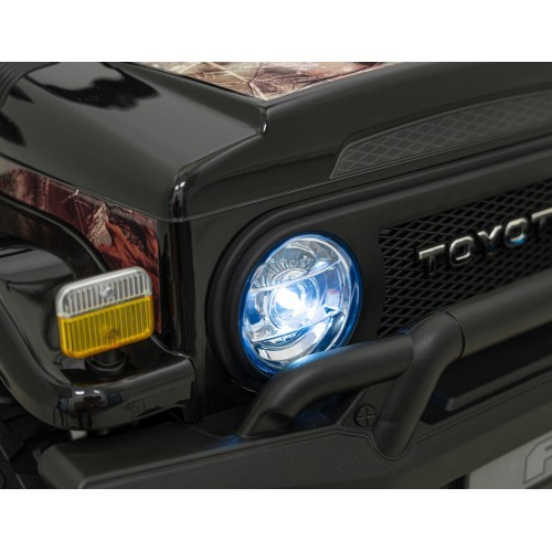 Toyota FJ Cruiser, melna