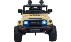 Toyota FJ Cruiser Beige