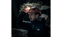 Светодиодный налобный фонарь Fenix HP16R