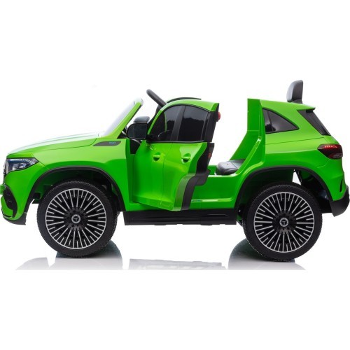 Vehicle Mercedes Benz EQA 250 Green
