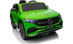 Электромобиль Mercedes Benz EQA 250, зелёный