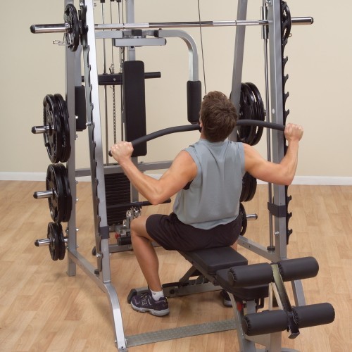 Daudzfunkcionāls trenažieris Body-Solid DELUXE GS348QP4 ar papildu svariem