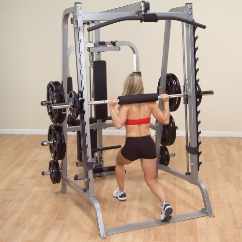 Daudzfunkcionāls trenažieris Body-Solid DELUXE GS348QP4 ar papildu svariem