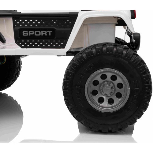 Extreme Sport Variable Size 4x4 Vehicle White