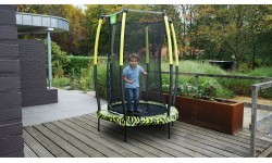 EXIT Tiggy junioru batuts ar aizsardzību ø140cm - melns/zaļš