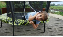 EXIT Tiggy junioru batuts ar aizsardzību ø140cm - melns/zaļš