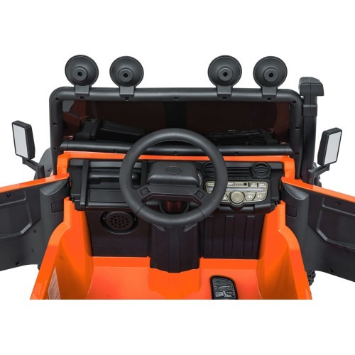Elektromobilis Land Rover Defender 110 SVX Concept, oranžs