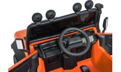 Elektromobilis Land Rover Defender 110 SVX Concept, oranžs