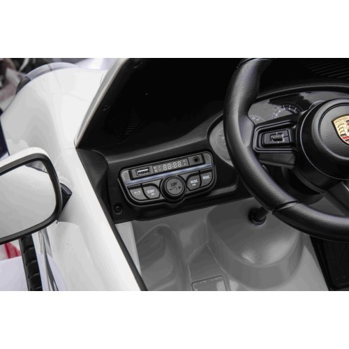 Vehicle Porsche 911 GT 3 White MP4