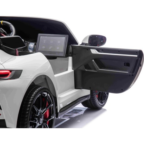 Vehicle Porsche 911 GT3 STRONG MP4 White
