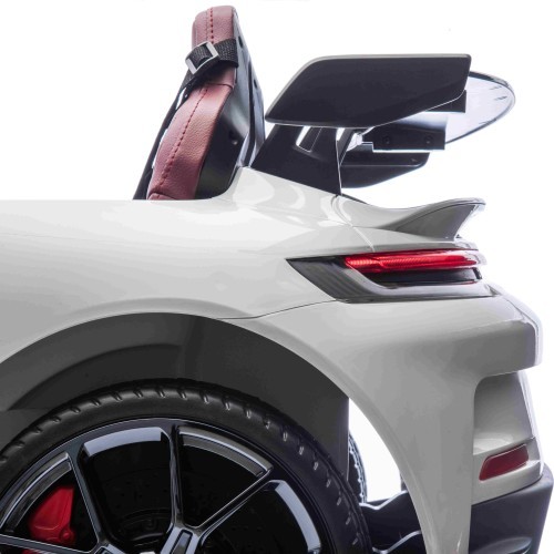 Vehicle Porsche 911 GT3 STRONG MP4 White