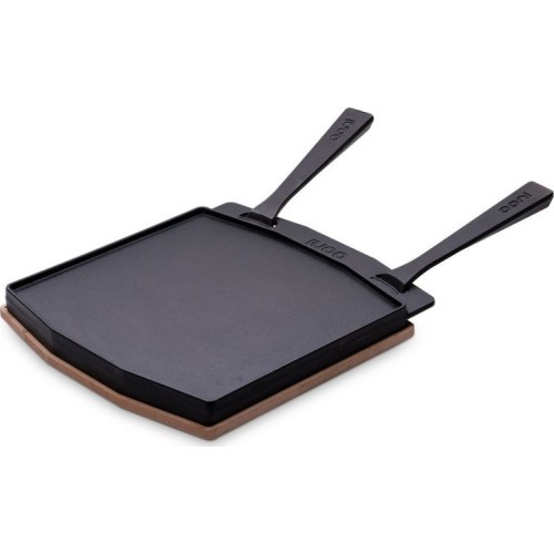 Ooni double-sided cast-iron frying pan